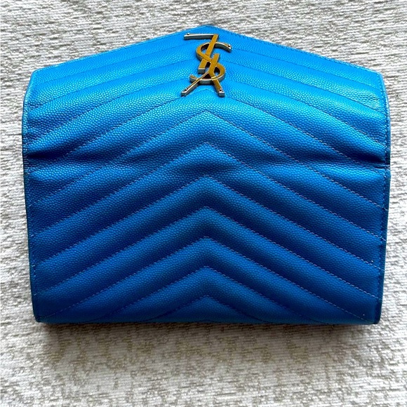 YSL Cassandre Matelasse large flap wallet in gain de poudre leather sky blue - Picture 2 of 9